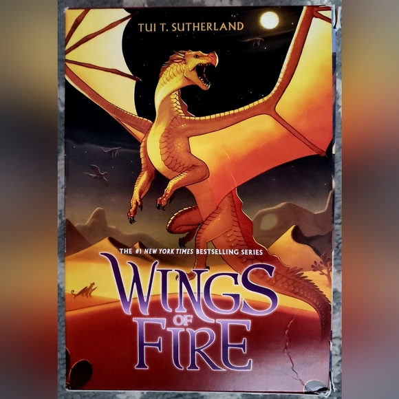 Wings of Fire Library of Books 1-5 - Picture 8 of 11